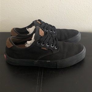 Black canvas chino Vans